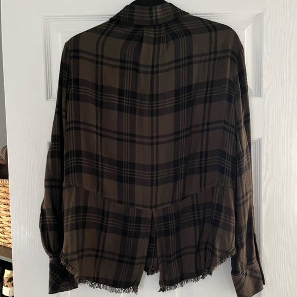 Cloth & Stone Green Plaid Button Down Size: M - Picture 6 of 8